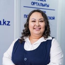Портретный снимок врача, приём в городе Астана