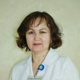 Портретный снимок врача, приём в городе Астана