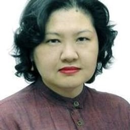 Портретный снимок врача, приём в городе Астана