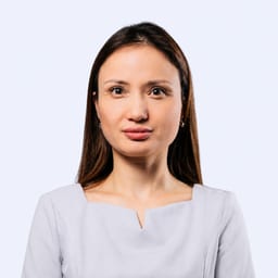 Портретный снимок врача, приём в городе Алматы