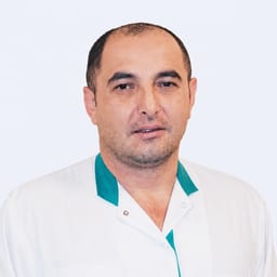 Портретный снимок врача, приём в городе Алматы