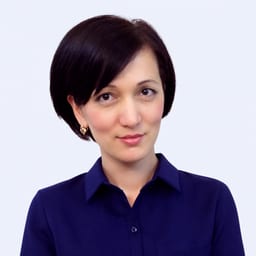 Портретный снимок врача, приём в городе Астана