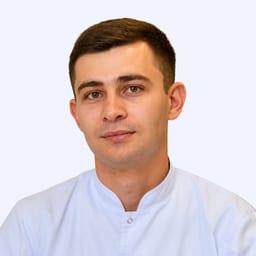 Портретный снимок врача, приём в городе Алматы