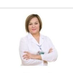 Портретный снимок врача, приём в городе Астана