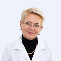 Портретный снимок врача, приём в городе Алматы