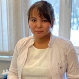 Портретный снимок врача, приём в городе Астана