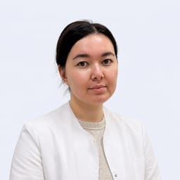 Портретный снимок врача, приём в городе Алматы