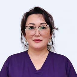 Портретный снимок врача, приём в городе Астана