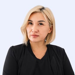 Портретный снимок врача, приём в городе Астана