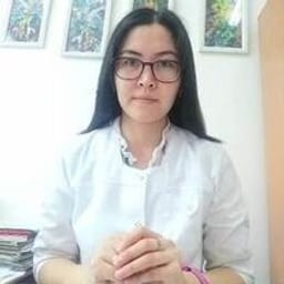 Портретный снимок врача, приём в городе Алматы