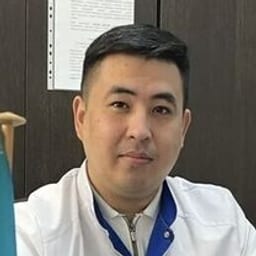 Портретный снимок врача, приём в городе Алматы