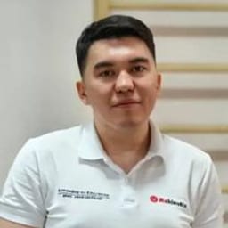 Портретный снимок врача, приём в городе Алматы