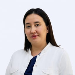 Портретный снимок врача, приём в городе Алматы