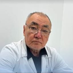 Портретный снимок врача, приём в городе Алматы