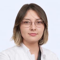 Портретный снимок врача, приём в городе Алматы