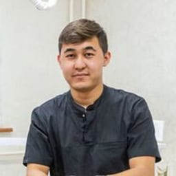 Портретный снимок врача, приём в городе Алматы