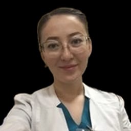 Портретный снимок врача, приём в городе Астана
