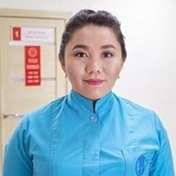 Портретный снимок врача, приём в городе Астана