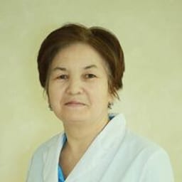 Портретный снимок врача, приём в городе Астана