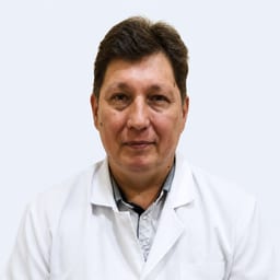 Портретный снимок врача, приём в городе Алматы