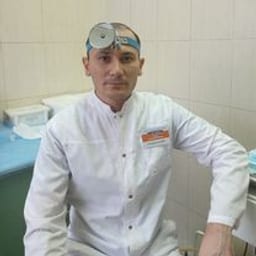 Портретный снимок врача, приём в городе Алматы