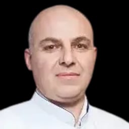 Портретный снимок врача, приём в городе Алматы
