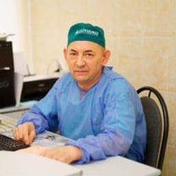 Портретный снимок врача, приём в городе Астана Портретный снимок врача, приём в городе Астана