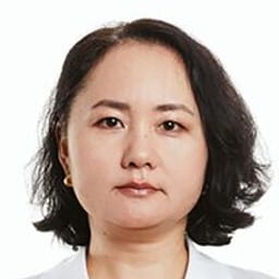 Портретный снимок врача, приём в городе Алматы