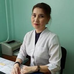 Портретный снимок врача, приём в городе Алматы