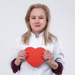 Портретный снимок врача, приём в городе Астана