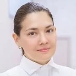 Портретный снимок врача, приём в городе Астана