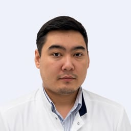 Портретный снимок врача, приём в городе Алматы