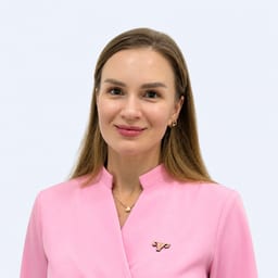 Портретный снимок врача, приём в городе Алматы