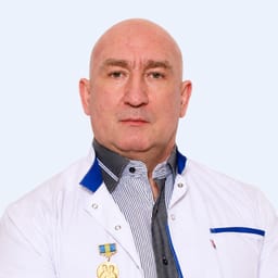 Портретный снимок врача, приём в городе Алматы