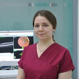 Портретный снимок врача, приём в городе Астана