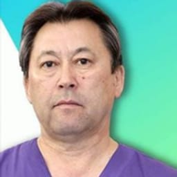 Портретный снимок врача, приём в городе Астана