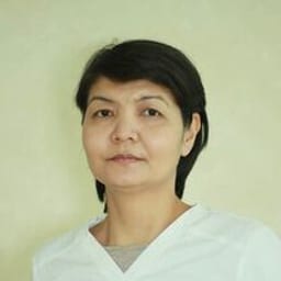 Портретный снимок врача, приём в городе Астана