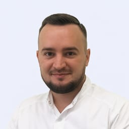 Портретный снимок врача, приём в городе Алматы