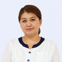 Портретный снимок врача, приём в городе Астана