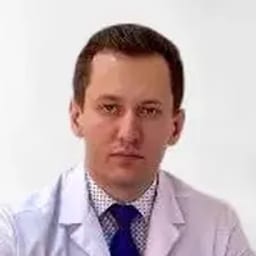 Портретный снимок врача, приём в городе Астана