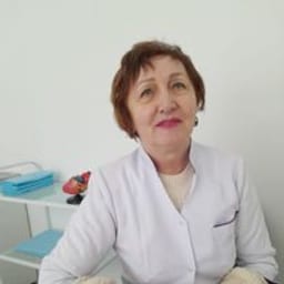 Портретный снимок врача, приём в городе Алматы