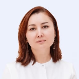 Портретный снимок врача, приём в городе Астана