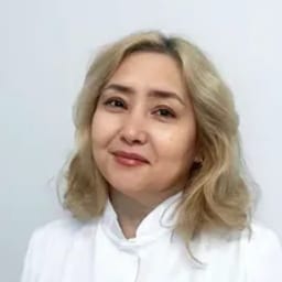 Портретный снимок врача, приём в городе Астана
