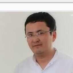 Портретный снимок врача, приём в городе Астана
