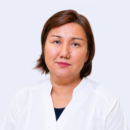 Портретный снимок врача, приём в городе Астана