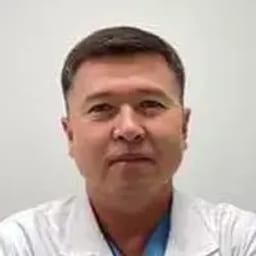 Портретный снимок врача, приём в городе Астана
