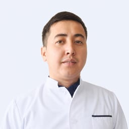 Портретный снимок врача, приём в городе Алматы