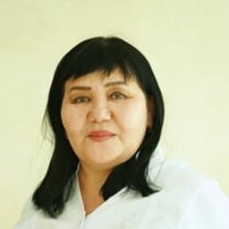 Портретный снимок врача, приём в городе Астана