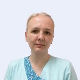 Портретный снимок врача, приём в городе Астана