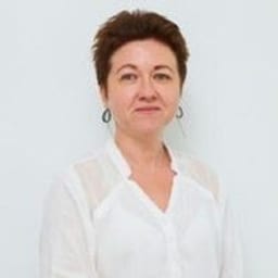 Портретный снимок врача, приём в городе Алматы